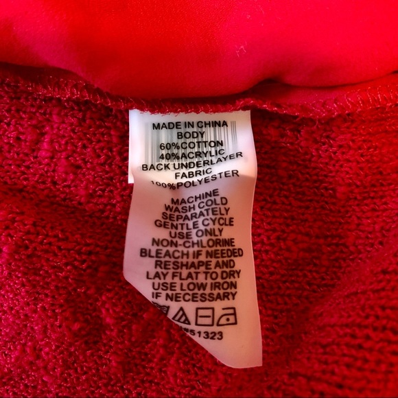 Two by Vince Camuto Lightweight Sweater - Picture 11 of 11